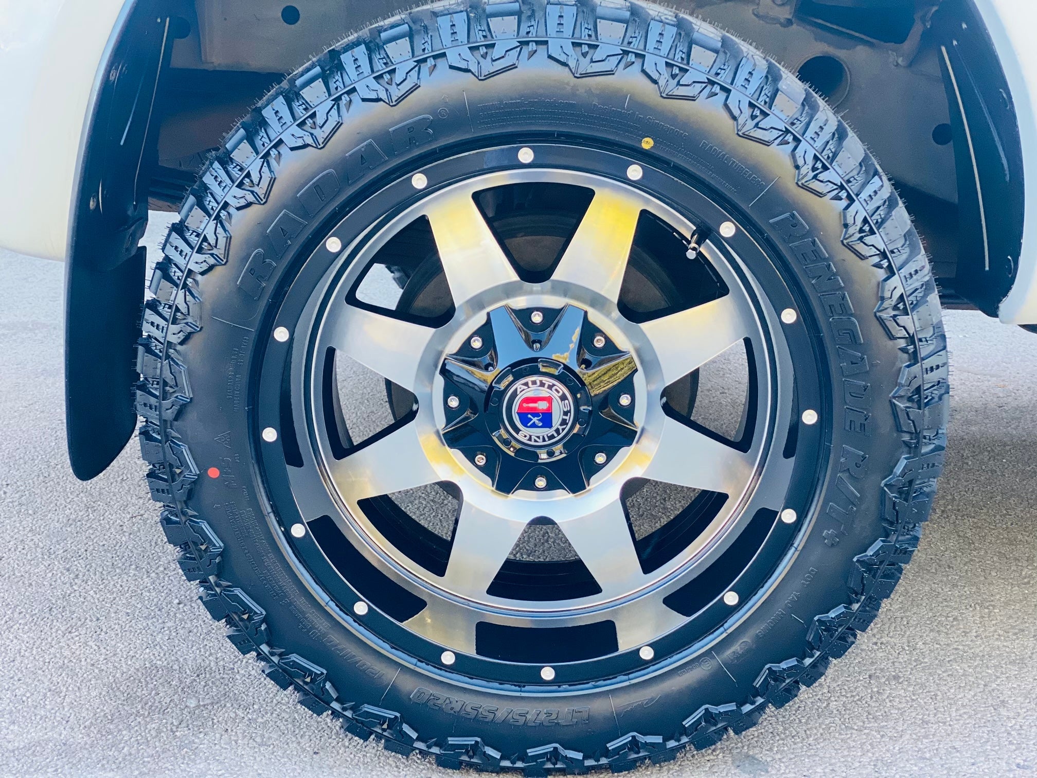 275/55/20 RADAR R/T TYRES