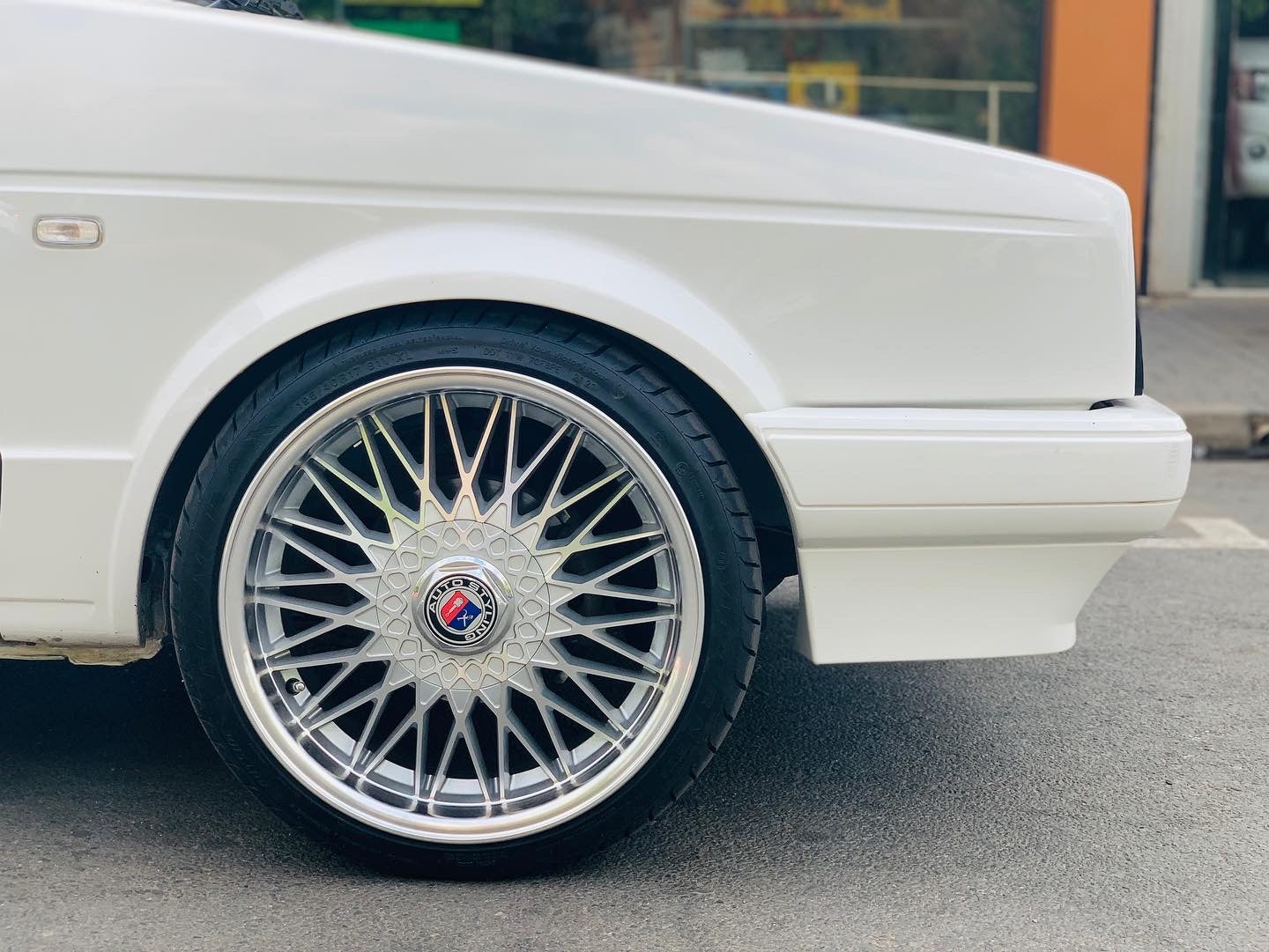 UNIVERSAL SLEEVE OVERS