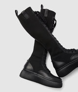 Kreeper tall knitted boots