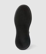 Kreeper tall knitted boots