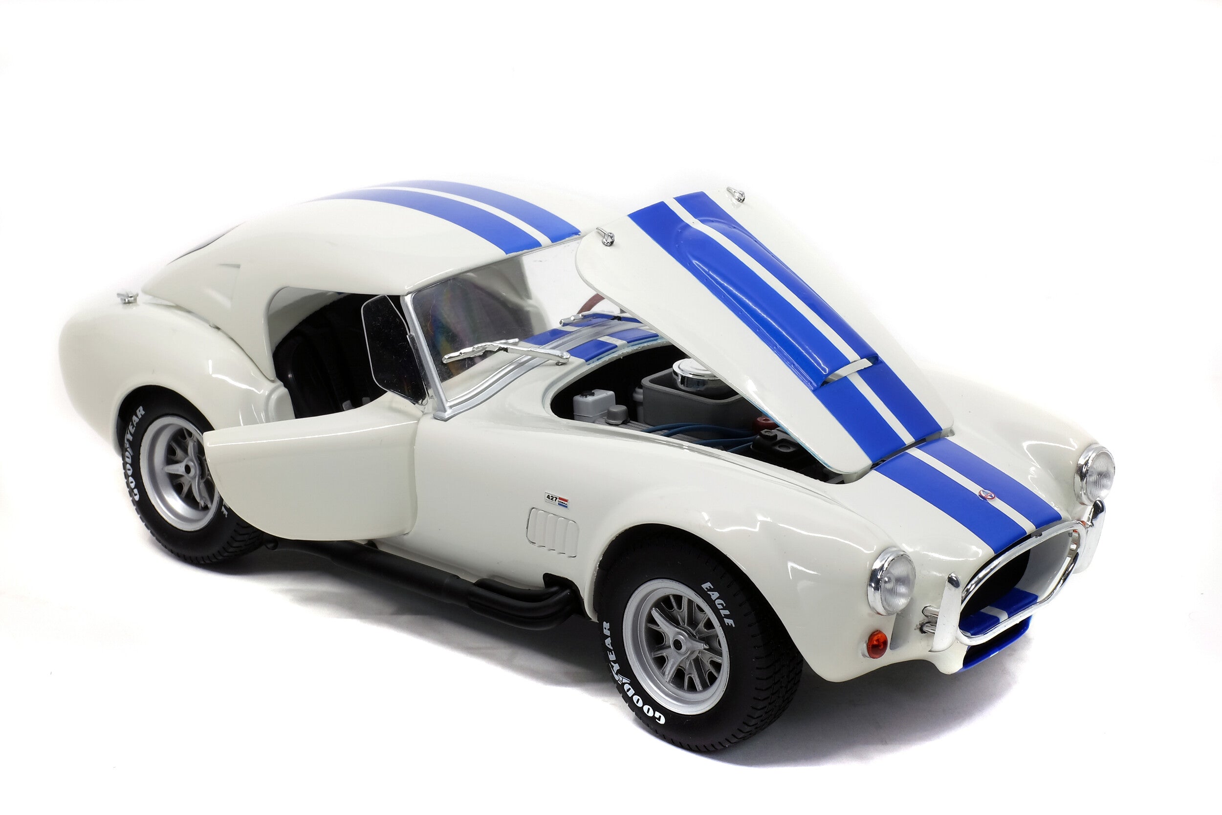 SOLIDO 1:18 SCALE MODEL CAR AC SHELBY COBRA 427 MK2 1965 WHITE