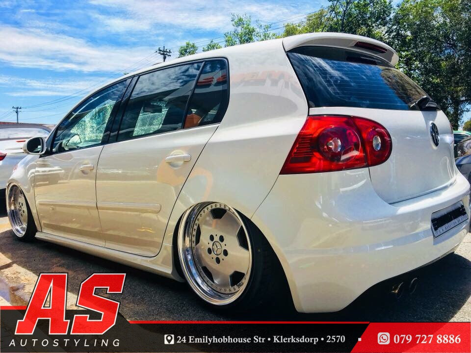 Mk5 GTI OEM PREOWNED SIDE SKIRTS