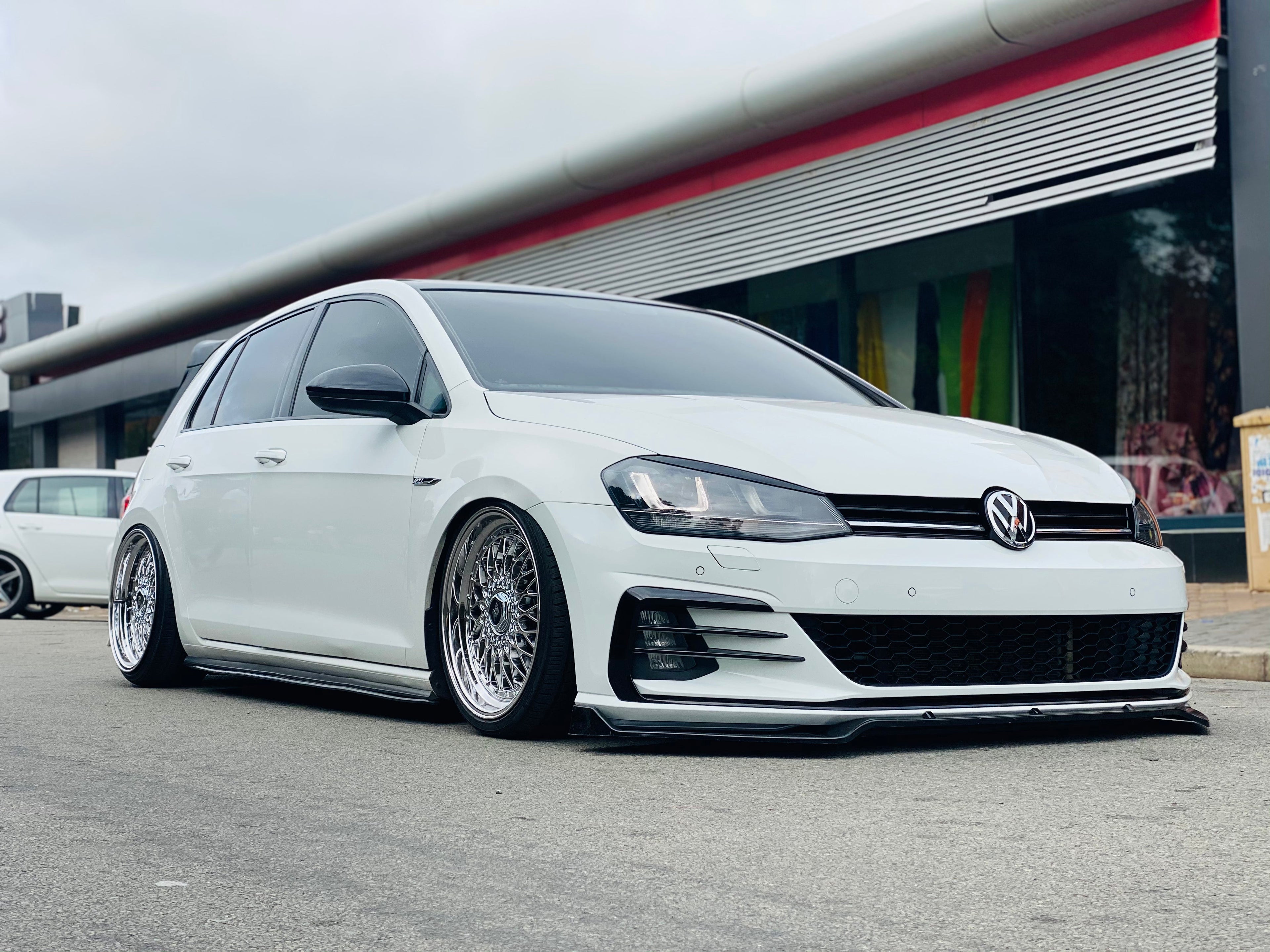 MK7.5 GTI BUMPER TO FIT MK7 Painted white