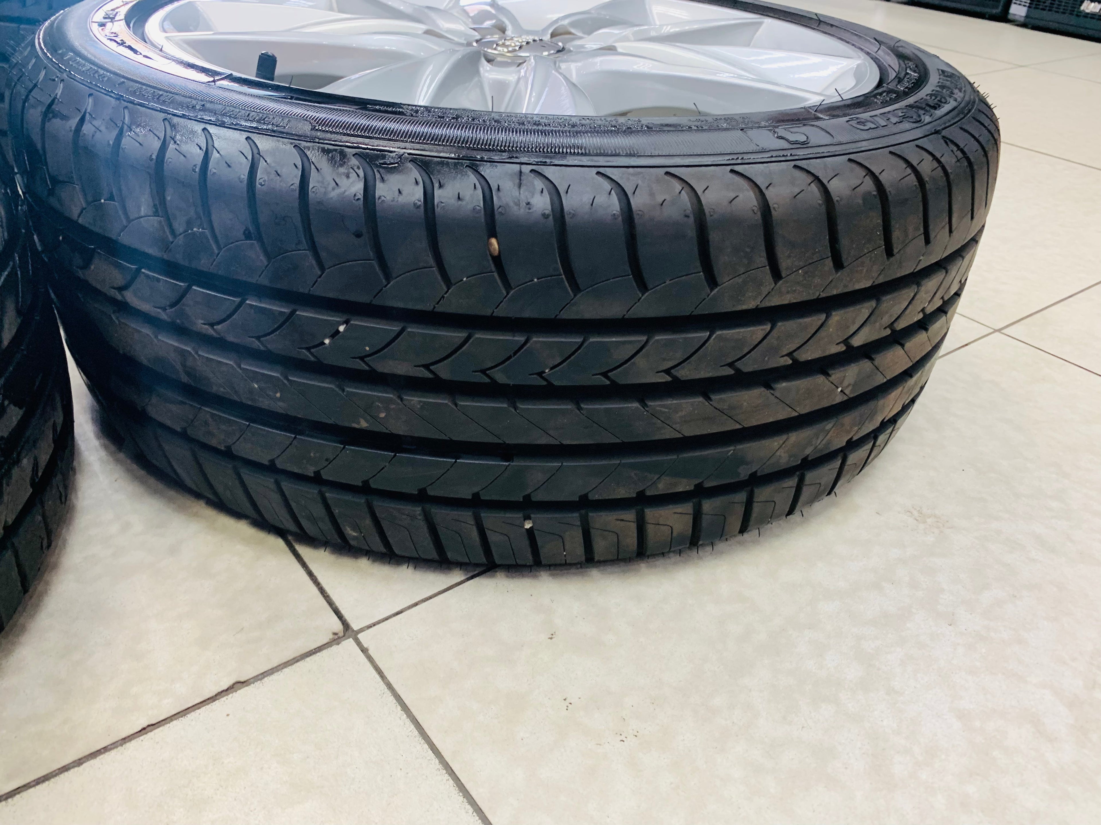 17” OEM AUDI 5/112 pre owned mags & tyres