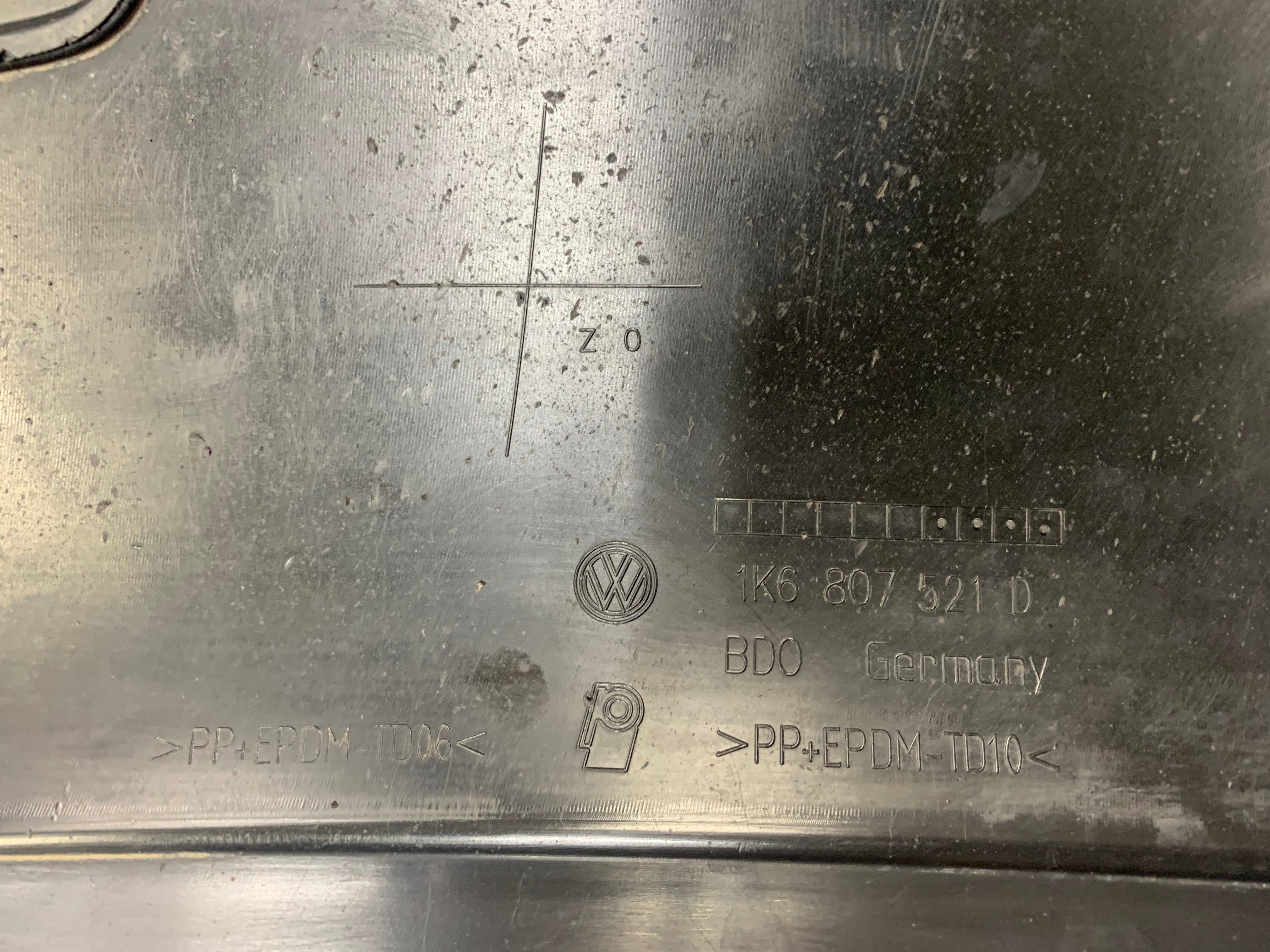 OEM preowned GOLF 5 GTI REAR BUMPER APPRON