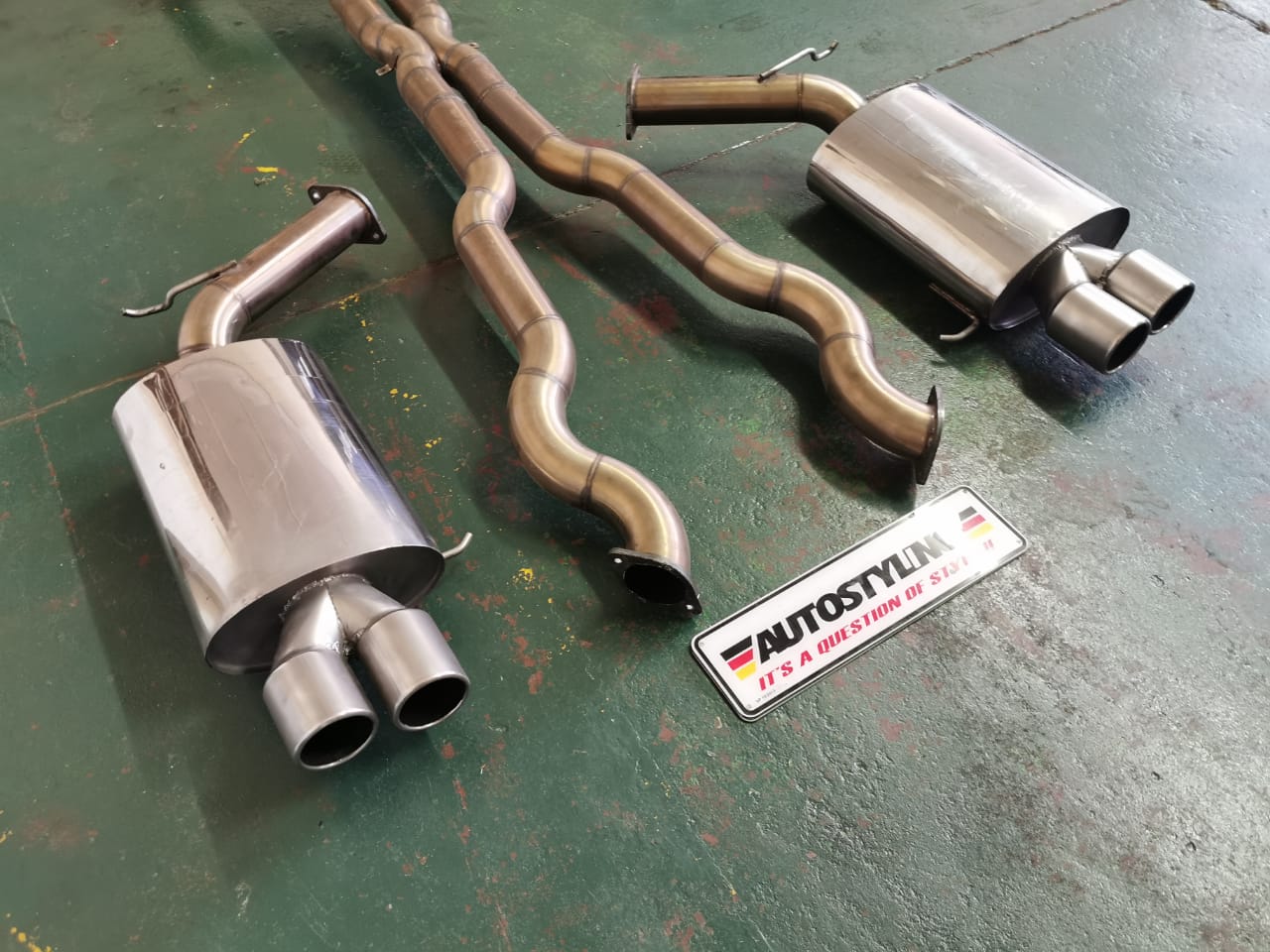 BMW F10 M5 STRAIGHT PIPE EXHAUST SYSTEM