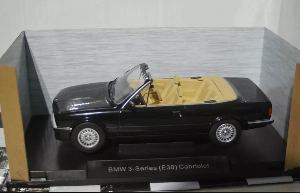 MCG 1:18 SCALE MODEL CAR BMW E30 325i cabrio 1985