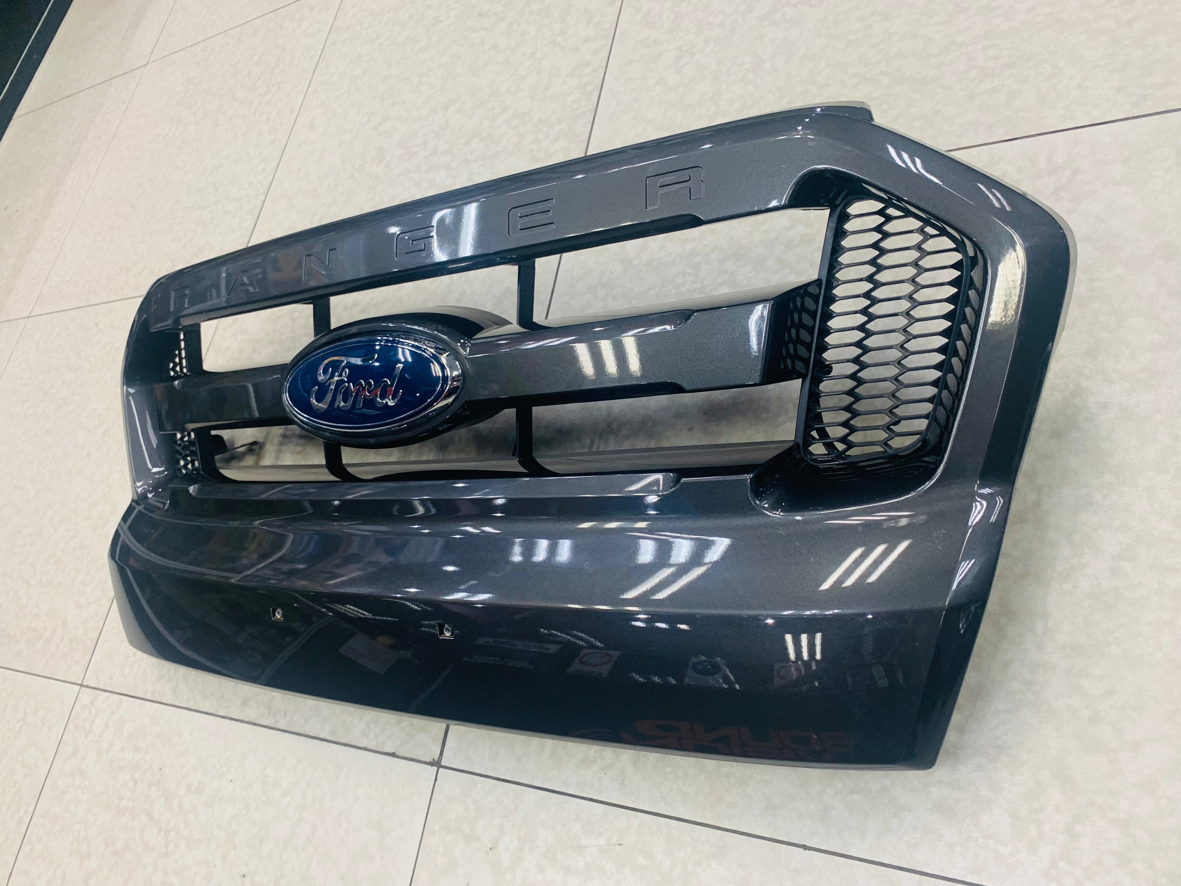 OEM FORD RANGER PREOWNED WILDTRAK GRILL