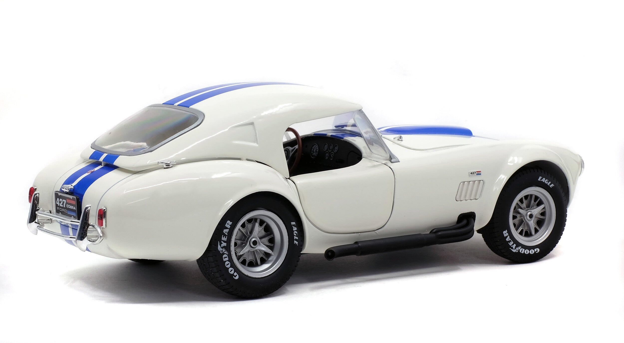 SOLIDO 1:18 SCALE MODEL CAR AC SHELBY COBRA 427 MK2 1965 WHITE