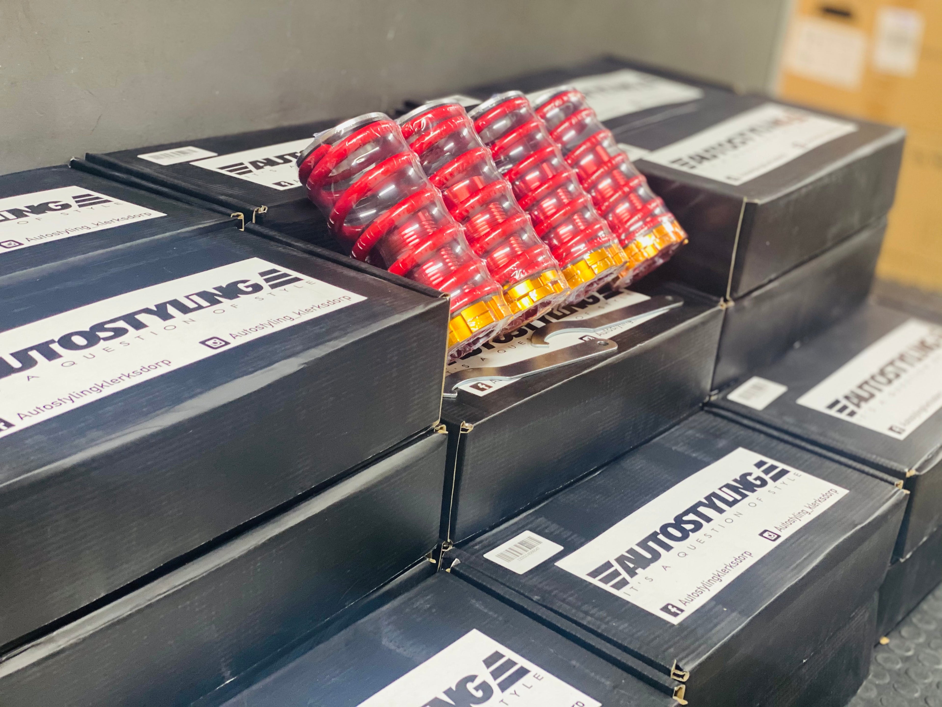 UNIVERSAL SLEEVE OVERS